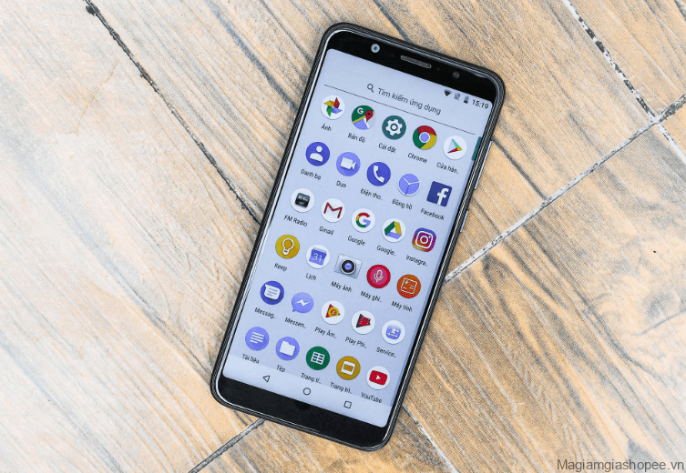 Asus Zenfone Max Pro M1 có màn hình 6 inch, hiển thị full HD+, bán độc quyền trên Shopee